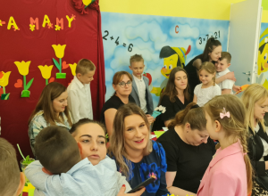 Uroczyste zajęcia dla mam u Kota w butach