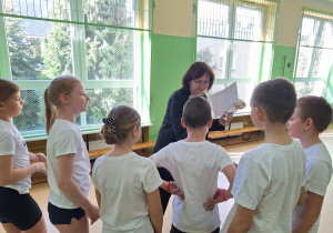 Wręcznie pucharu zwycięskiej drużynie