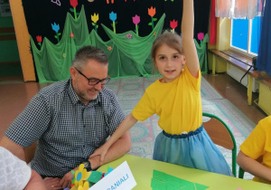 Wspólne układanie domina matematycznego