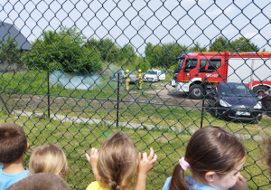 Strażacy gaszą ognisko